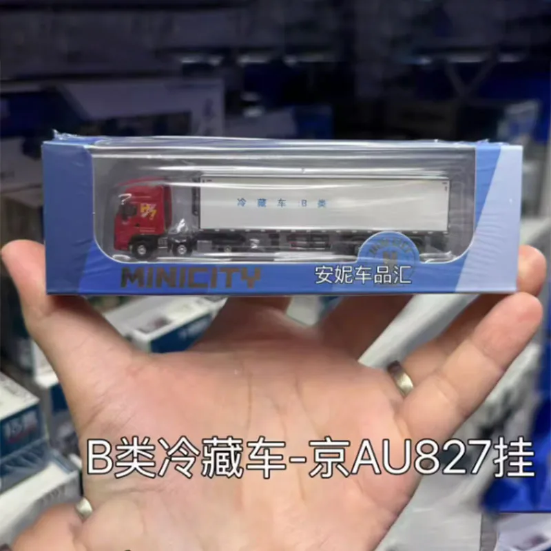 1/160 Scale Refrigerated Semi-Truck Model 7 1/160 Scale Refrigerated Semi-Truck Model - Image 7