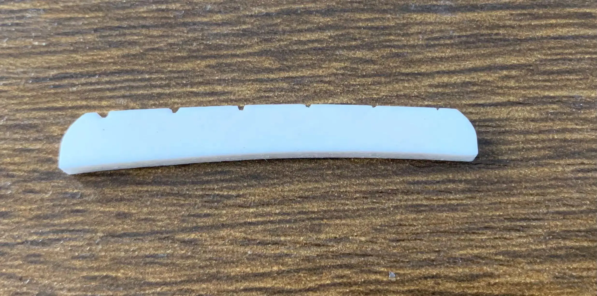White Bone Nut for Electric Guitars 42/43mm 5 White Bone Nut for Electric Guitars 42/43mm - Image 5