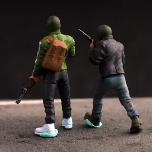 Resin Battlefield Scene with Tank and Bandits 8 Sed5f67b964cc45b8836de83d38f9c7a7V