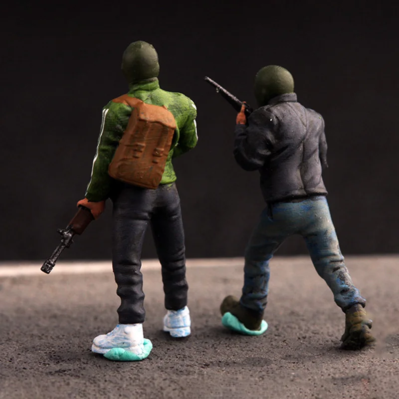 Resin Battlefield Scene with Tank and Bandits 3 Resin Battlefield Scene with Tank and Bandits - Image 3