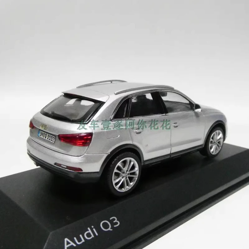 1:43 Scale Audi Q3 Diecast Model 2 1:43 Scale Audi Q3 Diecast Model - Image 2