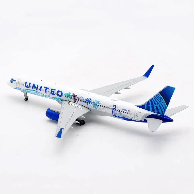 United Airlines Boeing B757-200 Diecast Model 1:200 3 United Airlines Boeing B757-200 Diecast Model 1:200 - Image 3