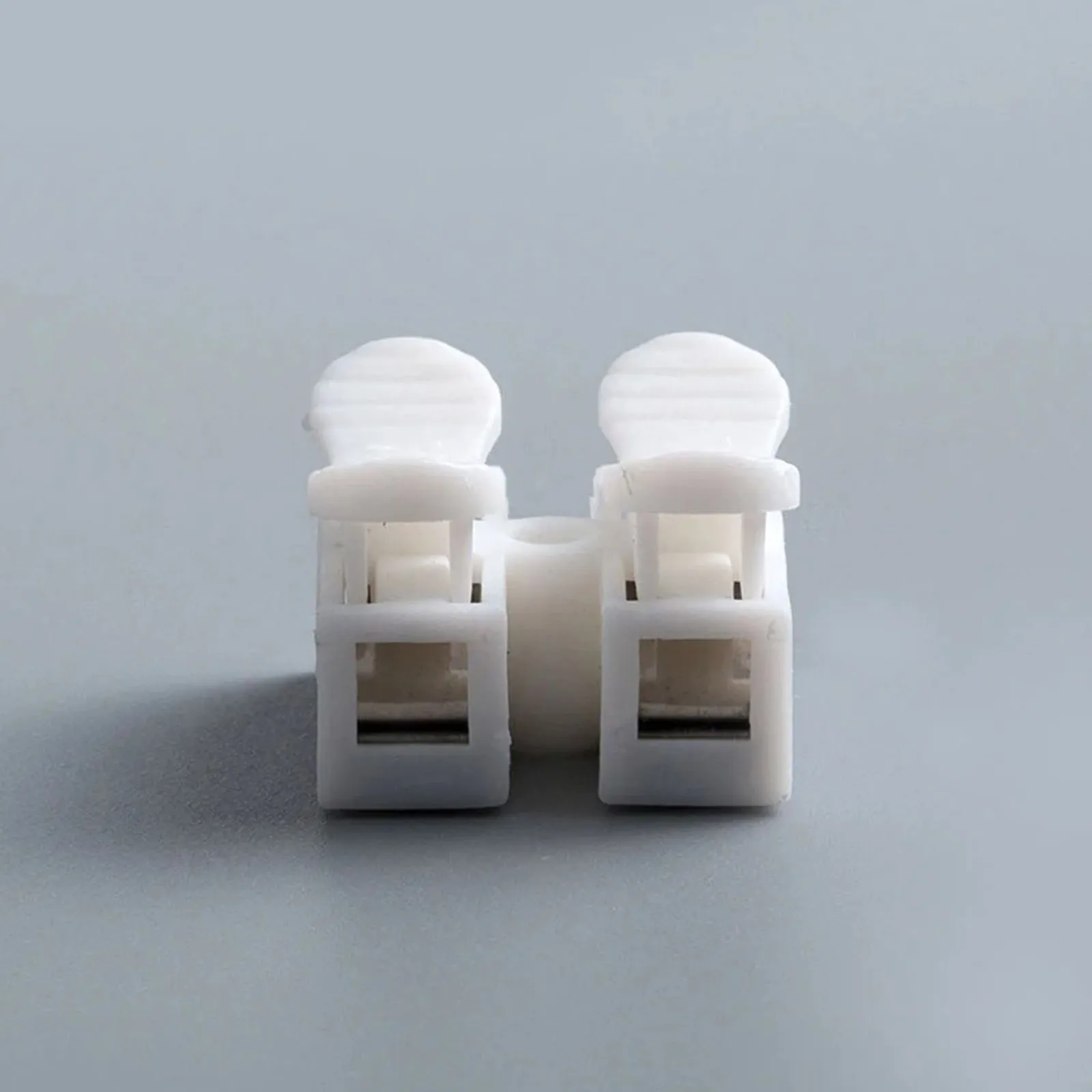 White 20-Piece Electrical Wire Connectors Set 2 White 20-Piece Electrical Wire Connectors Set - Image 2