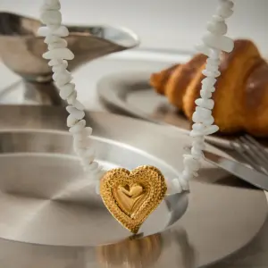 Gold Heart Necklace with Crushed Stone Pattern 11 See10ab4a93144027b7cb3ea4efce9c1cf