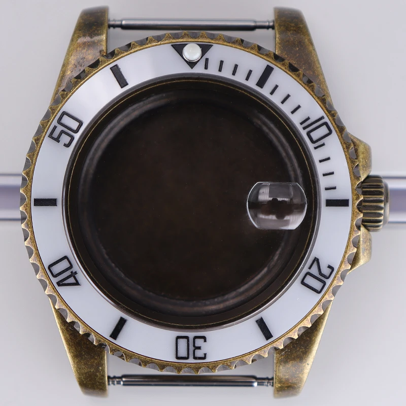 Vintage Bronze 40mm Watch Case for Seiko NH36 3 Vintage Bronze 40mm Watch Case for Seiko NH36 - Image 3