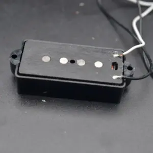 Open-Style P-Bass Pickup Set for 4-String Guitars 9 Sefbb6501aa344bc9b274b5394c1ed039P