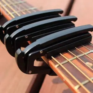 Stylish Zinc Alloy Guitar Capo with Rubber Pads 10 Sf019b47b7e3845dd907357c7a6eb4b24t