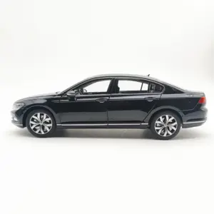 2017 B8 Sedan Diecast Model 1:18 Scale 8 Sf03009bb3b914950a53061f2663e351cR