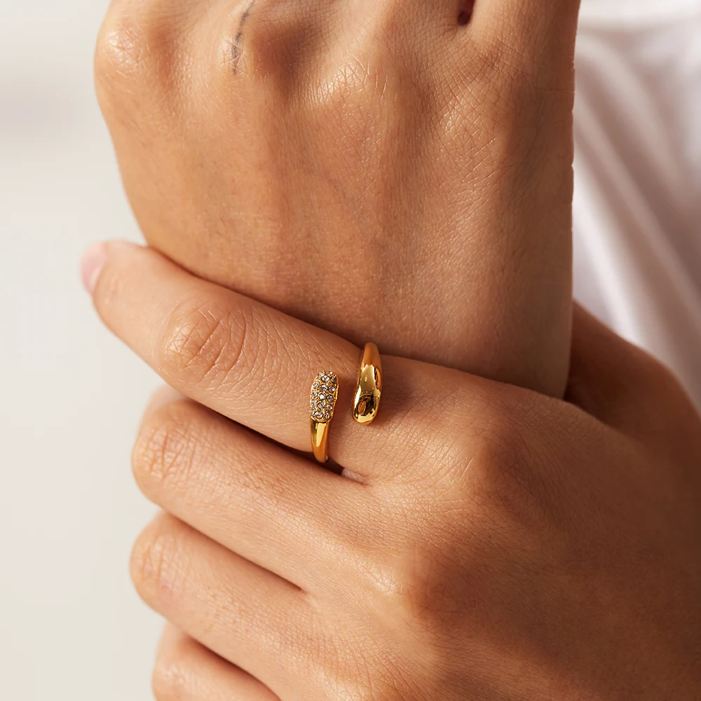 Stainless Steel Jewelry Set with PVD Gold 4 Stainless Steel Jewelry Set with PVD Gold - Image 4