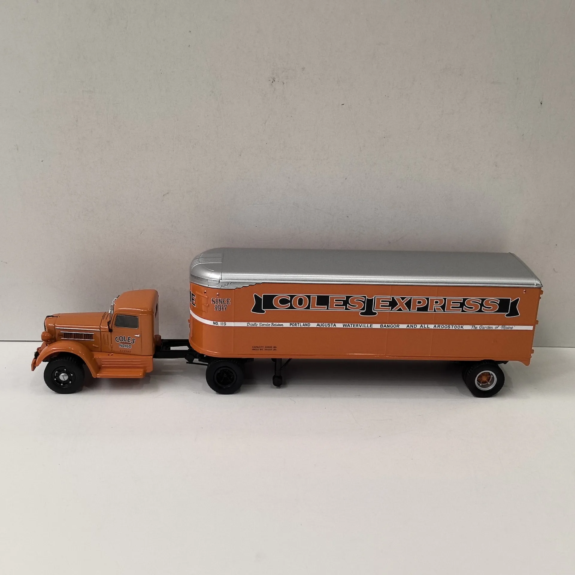 Vintage-Style IXO Federal 45M Truck Model 2 Vintage-Style IXO Federal 45M Truck Model - Image 2