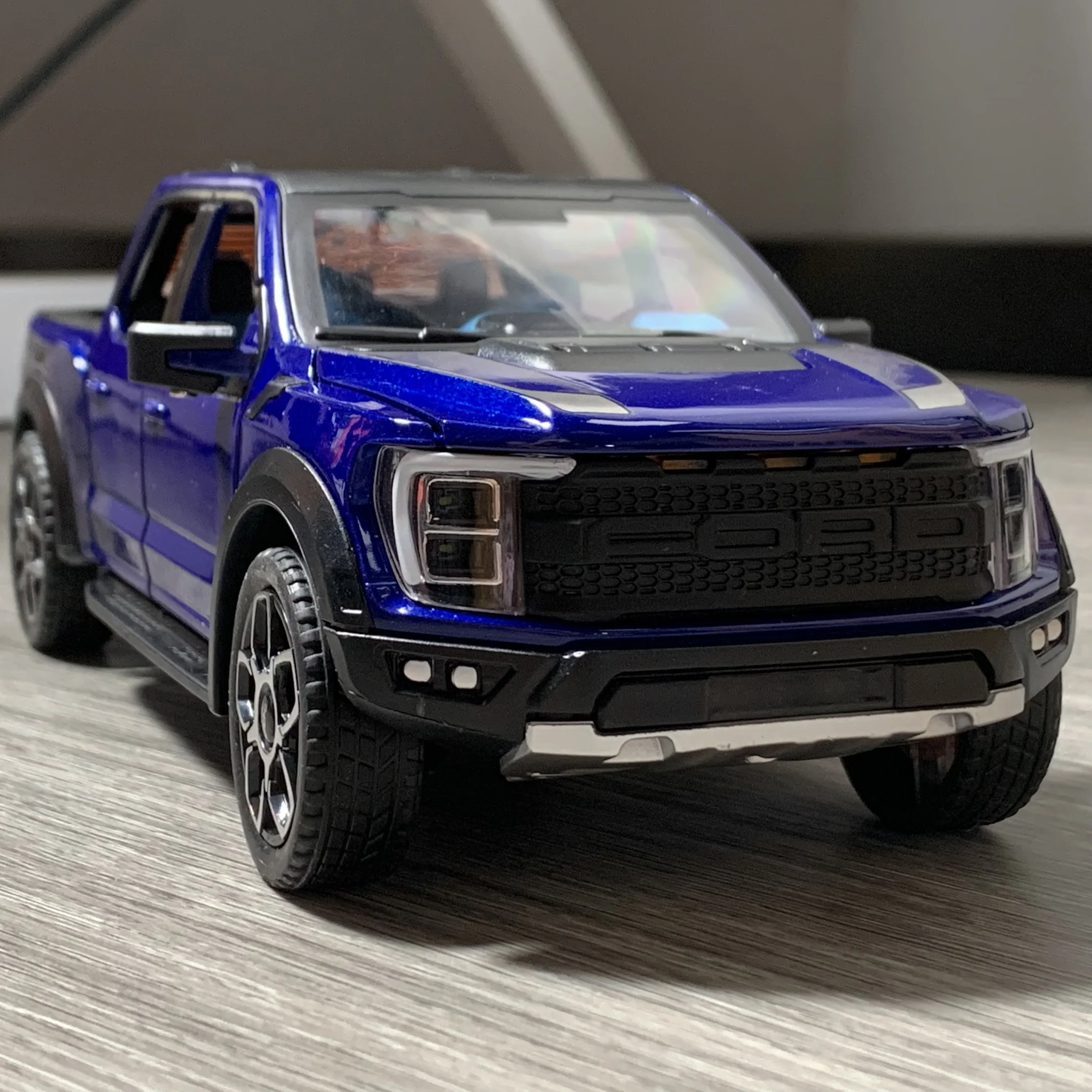 Black Ford Raptor F-150 1:20 Diecast Model 3 Black Ford Raptor F-150 1:20 Diecast Model - Image 3