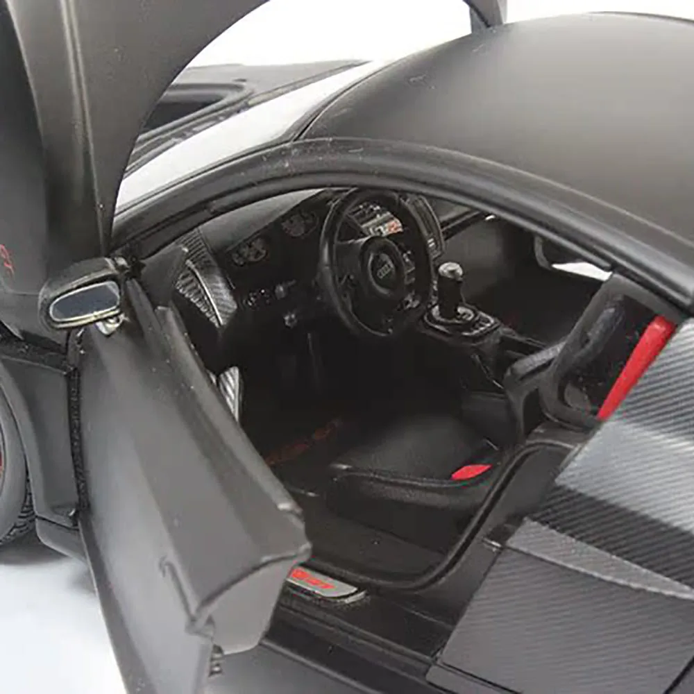 Audi R8 GT 1/18 Scale Diecast Model 4 Audi R8 GT 1/18 Scale Diecast Model - Image 4