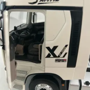 1:24 Scale HOWO MAX Truck Model Collectible 8 Sf13d9c8d318e424fae5152847ceb02b4c