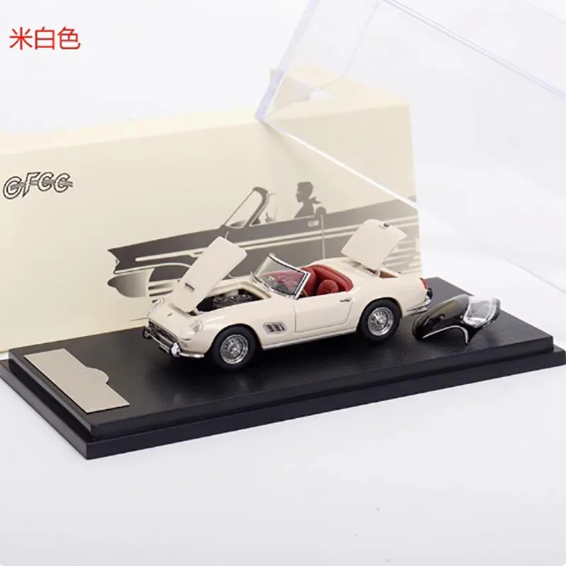 1960 Ferrari 250 GT 1/64 Scale Model 9 1960 Ferrari 250 GT 1/64 Scale Model - Image 9