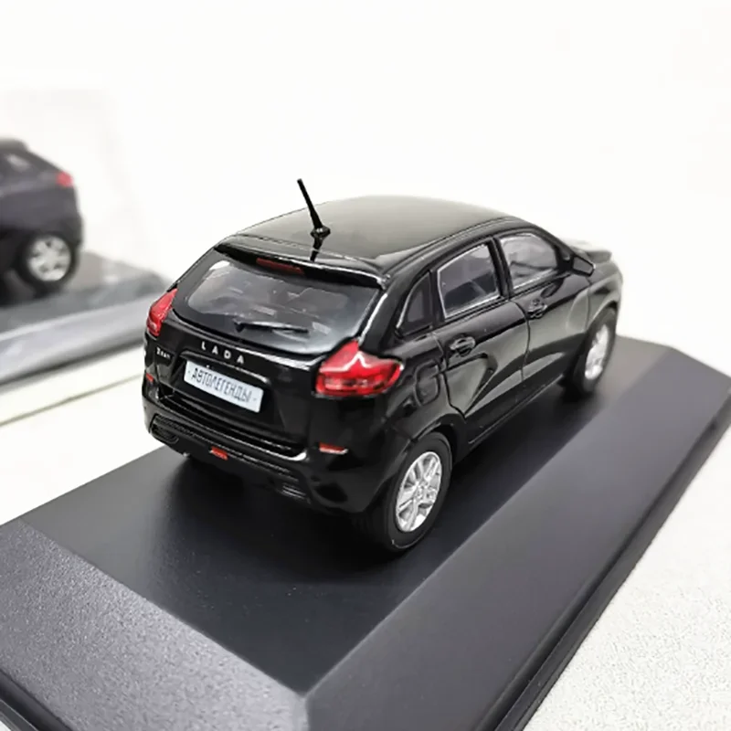Diecast 1/43 LADA XRAY SUV Model 3 Diecast 1/43 LADA XRAY SUV Model - Image 3