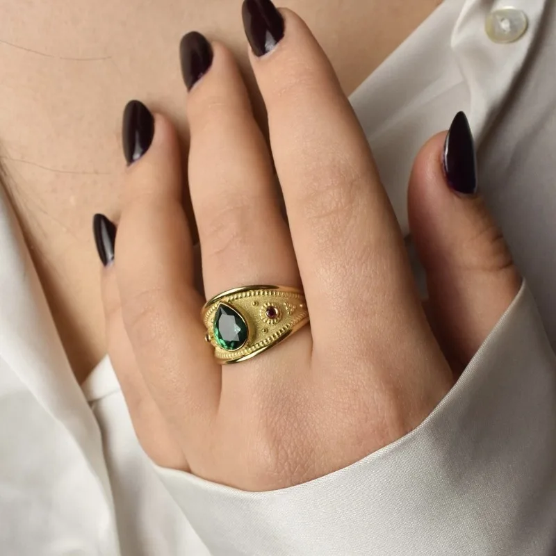 Elegant Gold Ring with Green and Red Stones 3 Elegant Gold Ring with Green and Red Stones - Image 3
