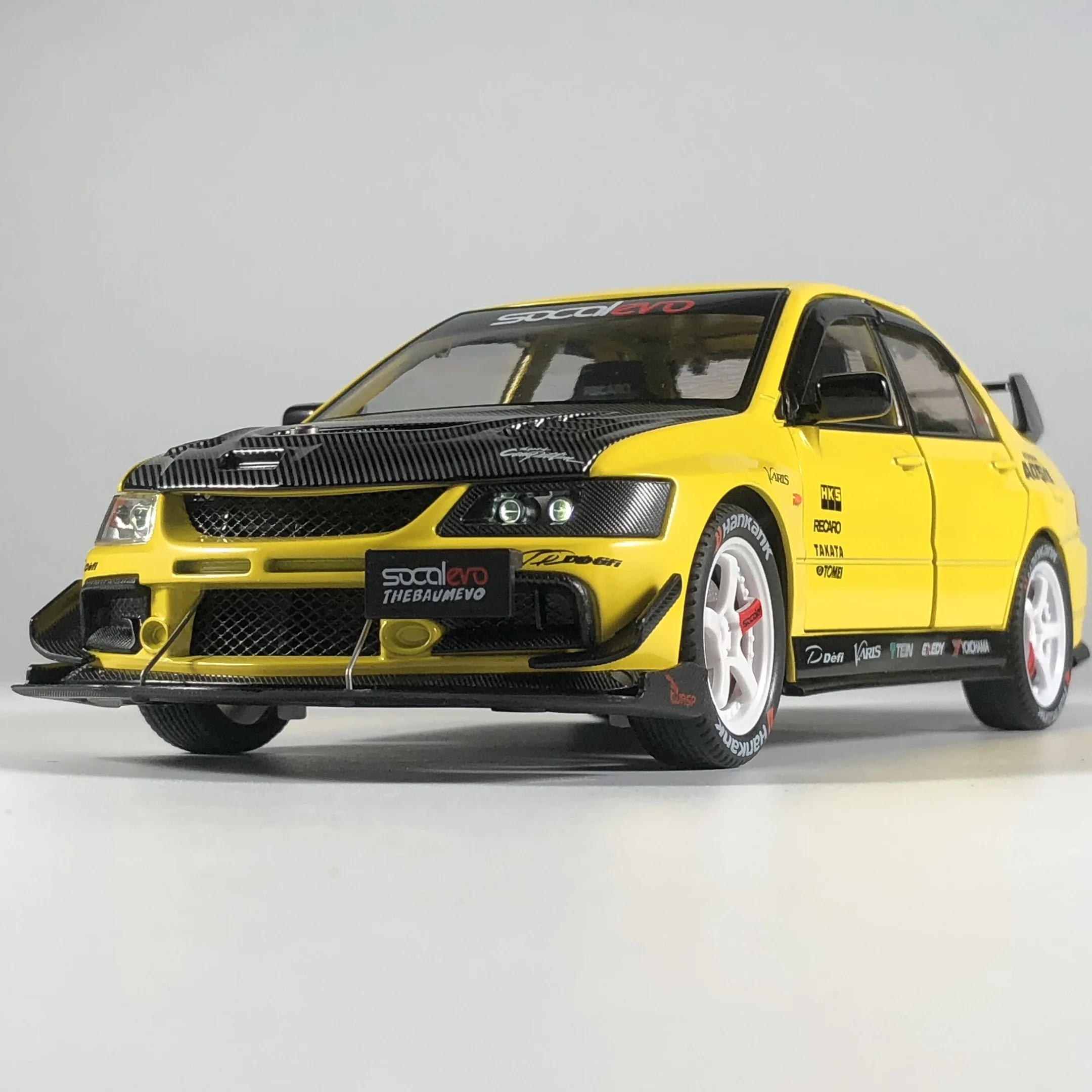 Blue Mitsubishi Lancer Evolution EVO9 Diecast Model 2 Blue Mitsubishi Lancer Evolution EVO9 Diecast Model - Image 2