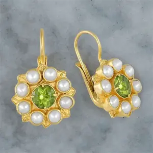 Vintage Drop Earrings with Green Stone and Pearls 3 Sf28c240ac2704585ab48120260c16a24Y