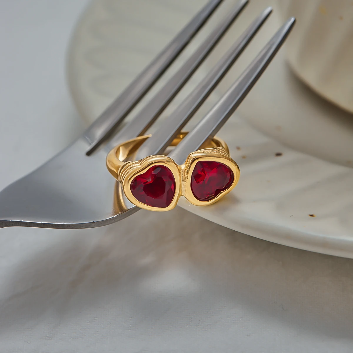 Vintage Heart Rhinestone Stainless Steel Ring 5 Vintage Heart Rhinestone Stainless Steel Ring - Image 5