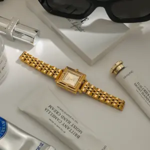 Sf2aebc8e333241a5ab1862d84ad19923h