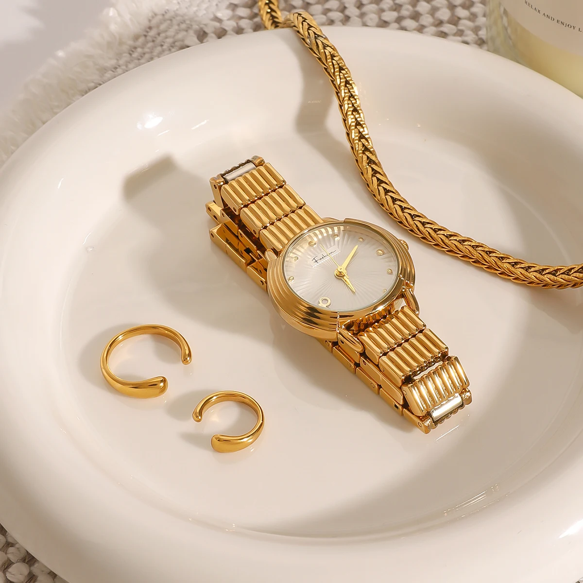 Minimalist Stainless Steel Gold Earclip Set for Women 5 Minimalist Stainless Steel Gold Earclip Set for Women - Image 5