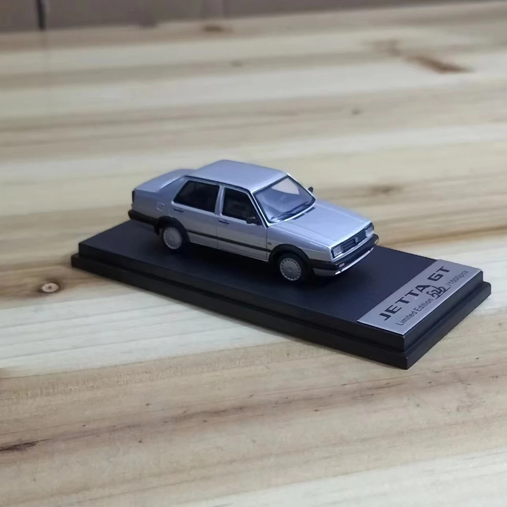 Silver Old Jetta JETAT GT Car Model - 1:64 Scale 1 Silver Old Jetta JETAT GT Car Model - 1:64 Scale