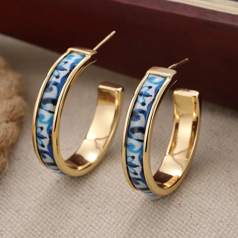 Vintage Gold & Floral Hoop Earrings for Women 3 Vintage Gold & Floral Hoop Earrings for Women - Image 3
