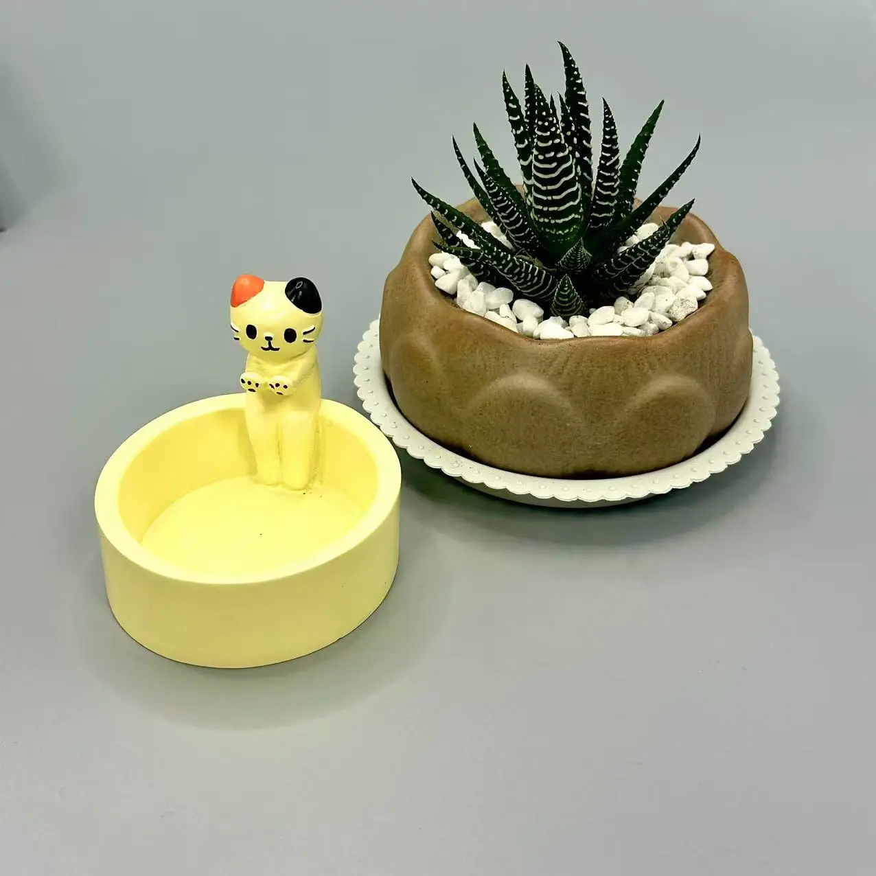 Cute Cat Resin Candle Holder with Aromatic Wax 5 Cute Cat Resin Candle Holder with Aromatic Wax - Image 5