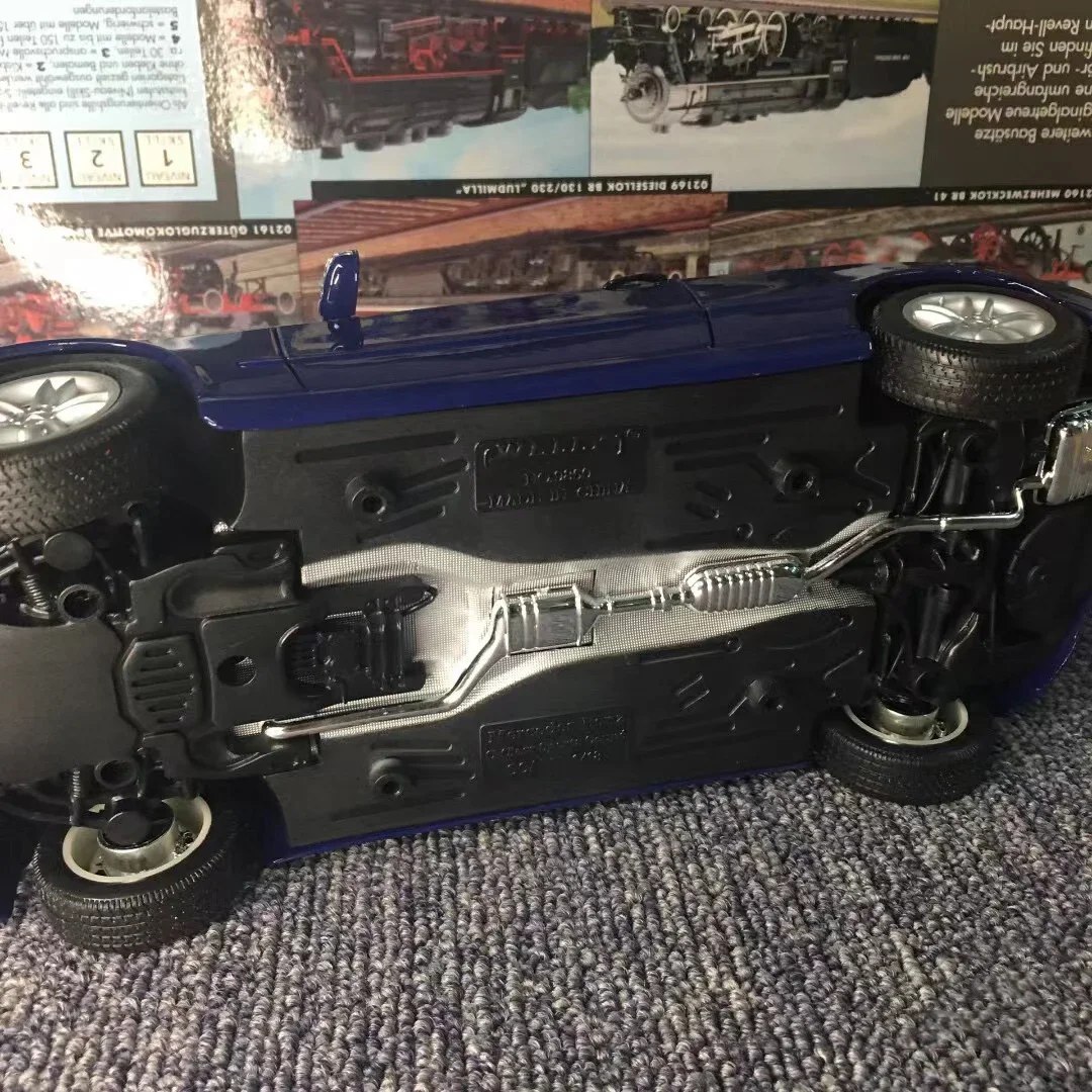 Flawed 1/18 Mercedes-Benz C-Class Coupe Model 6 Flawed 1/18 Mercedes-Benz C-Class Coupe Model - Image 6