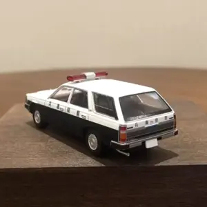 Nissan Gloria Van V20E Diecast Model by WELLY 7 Sf43b034bfb3d4782b31fece90ac9b521W