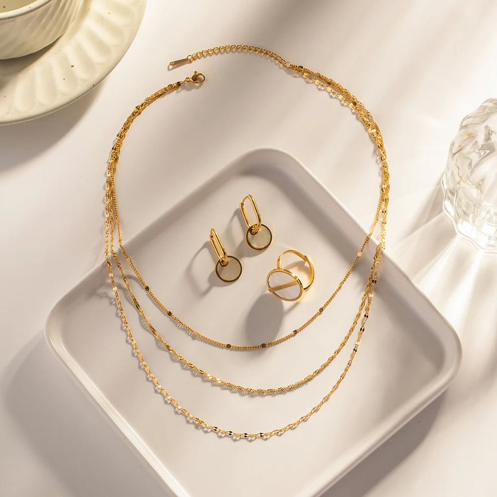 Elegant Gold Multi-Layer Women's Necklace 4 Elegant Gold Multi-Layer Women's Necklace - Image 4