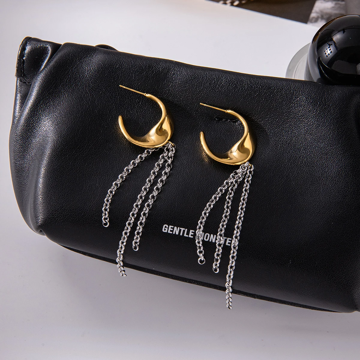 Minimalist Stainless Steel Moon Earrings JDE0108002 4 Minimalist Stainless Steel Moon Earrings JDE0108002 - Image 4