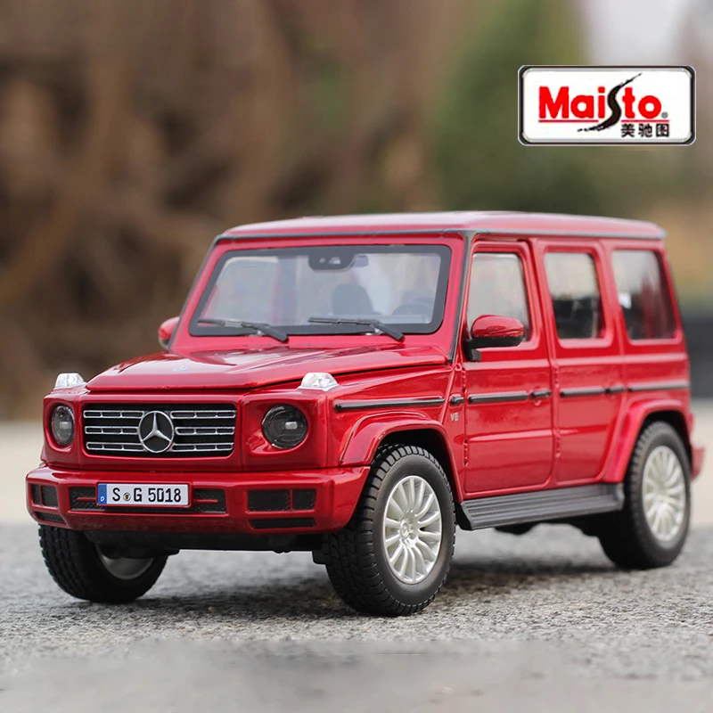 Mercedes-Benz G-Class G500 Miniature Model 1:25 Scale 4 Mercedes-Benz G-Class G500 Miniature Model 1:25 Scale - Image 4