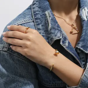 Sf5b7a26661d345eabbf96f52ec3f994bG