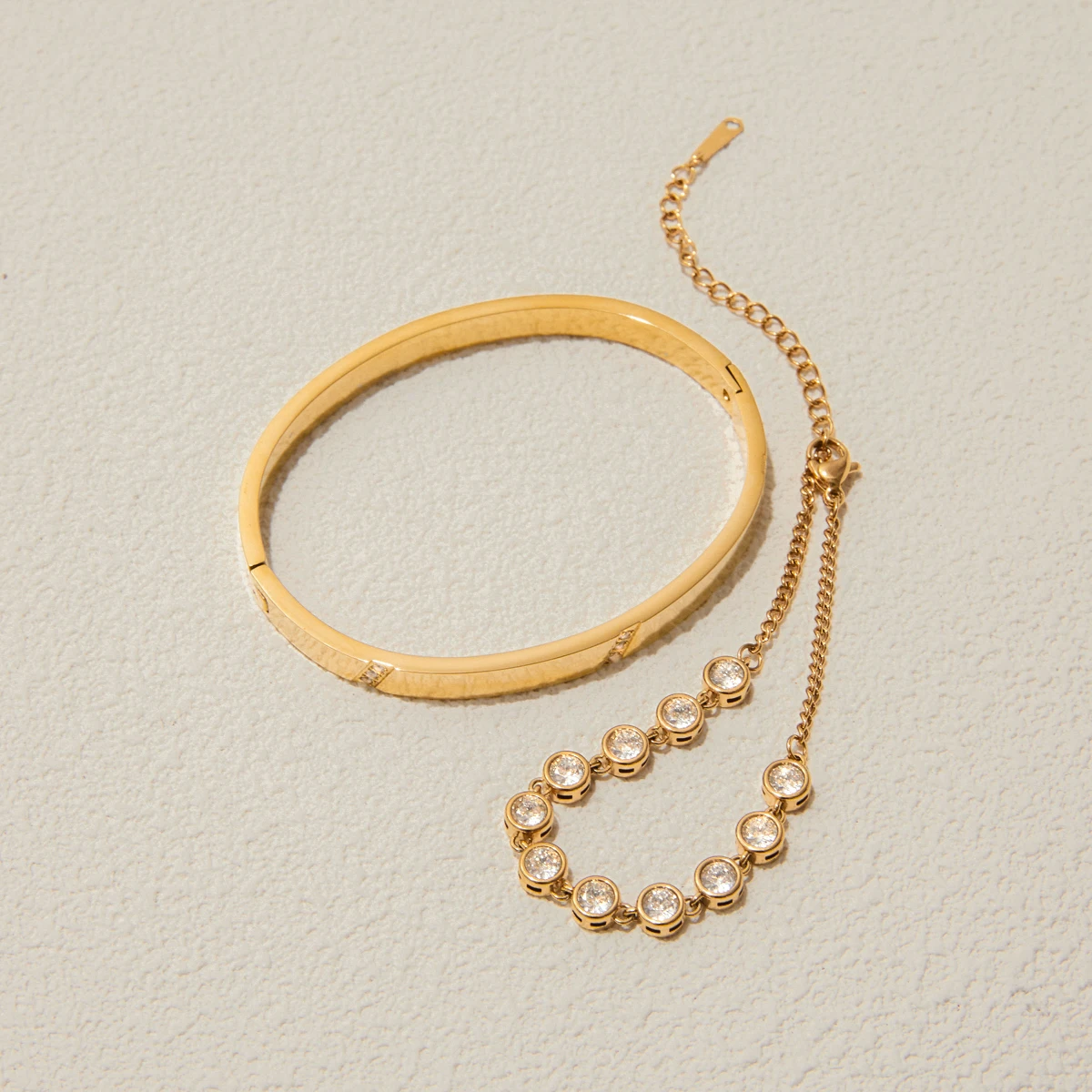 Elegant Stainless Steel Gold Bracelet for Women 6 Elegant Stainless Steel Gold Bracelet for Women - Image 6