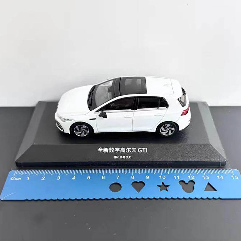Volkswagen Golf GTI 1:43 Diecast Model in Alloy 3 Volkswagen Golf GTI 1:43 Diecast Model in Alloy - Image 3