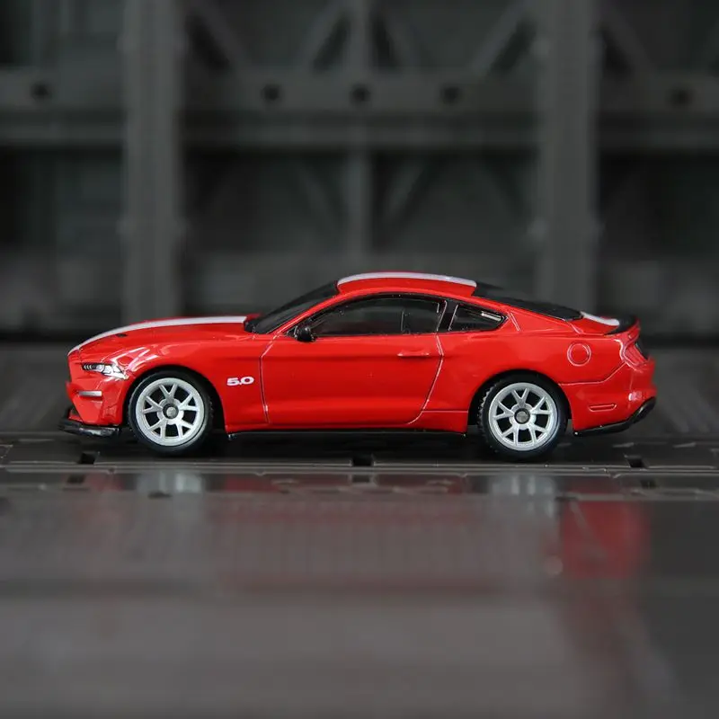 1:64 Ford Mustang 2018 GT Diecast Model 3 1:64 Ford Mustang 2018 GT Diecast Model - Image 3