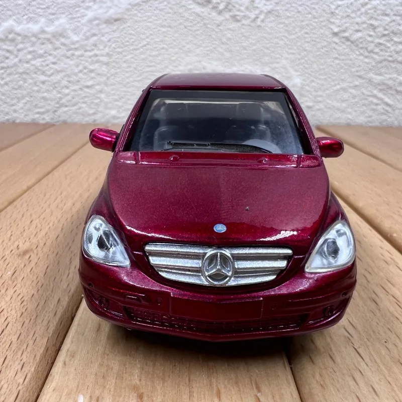 1:43 Vintage Mercedes-Benz B-class Model 5 1:43 Vintage Mercedes-Benz B-class Model - Image 5
