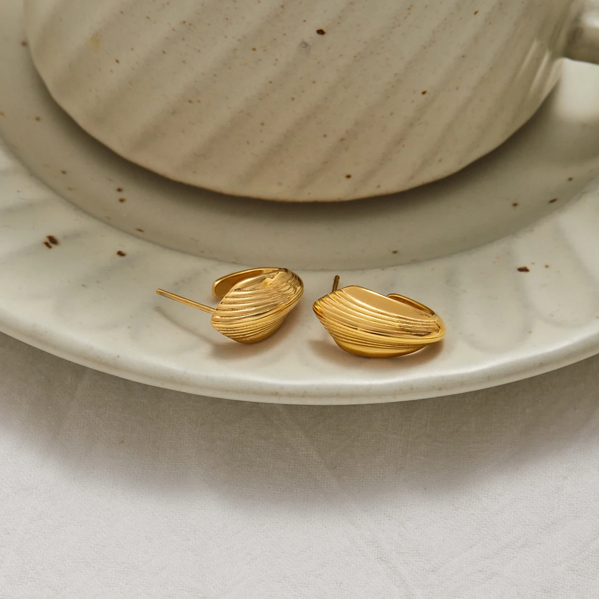 Stainless Steel Water Drop Earrings JDE0105014 4 Stainless Steel Water Drop Earrings JDE0105014 - Image 4