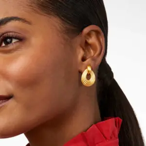 Sf6b0972051934f63b3e0966c245192dcc