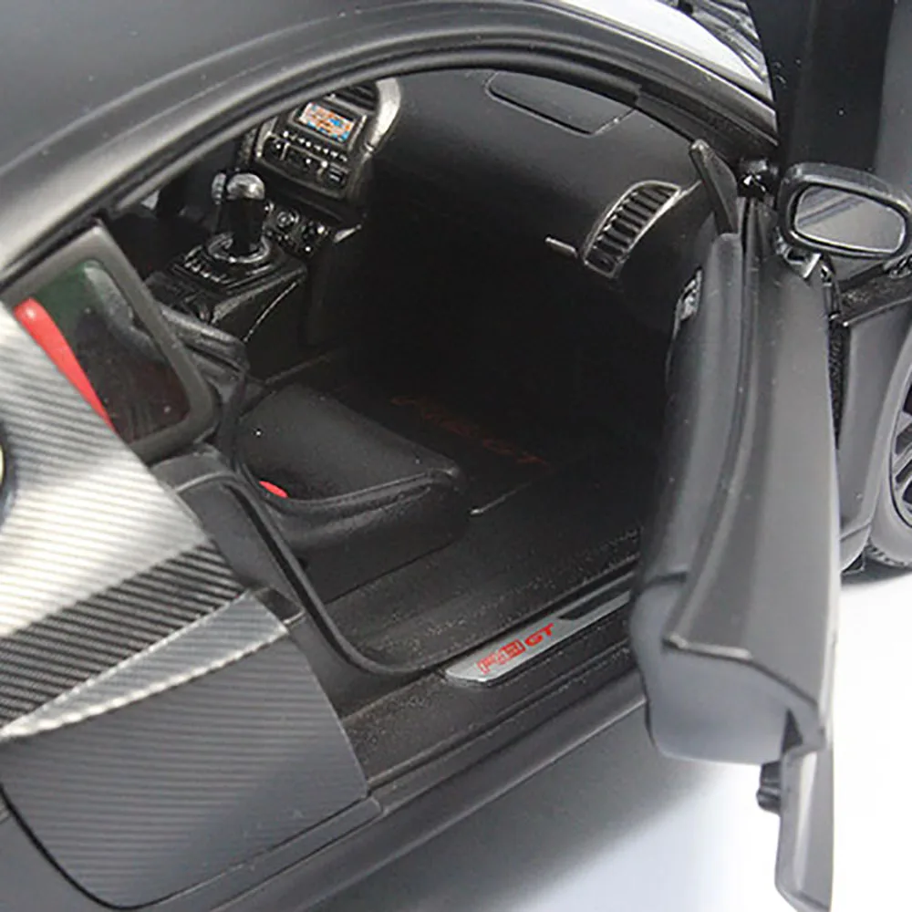 Audi R8 GT 1/18 Scale Diecast Model 5 Audi R8 GT 1/18 Scale Diecast Model - Image 5