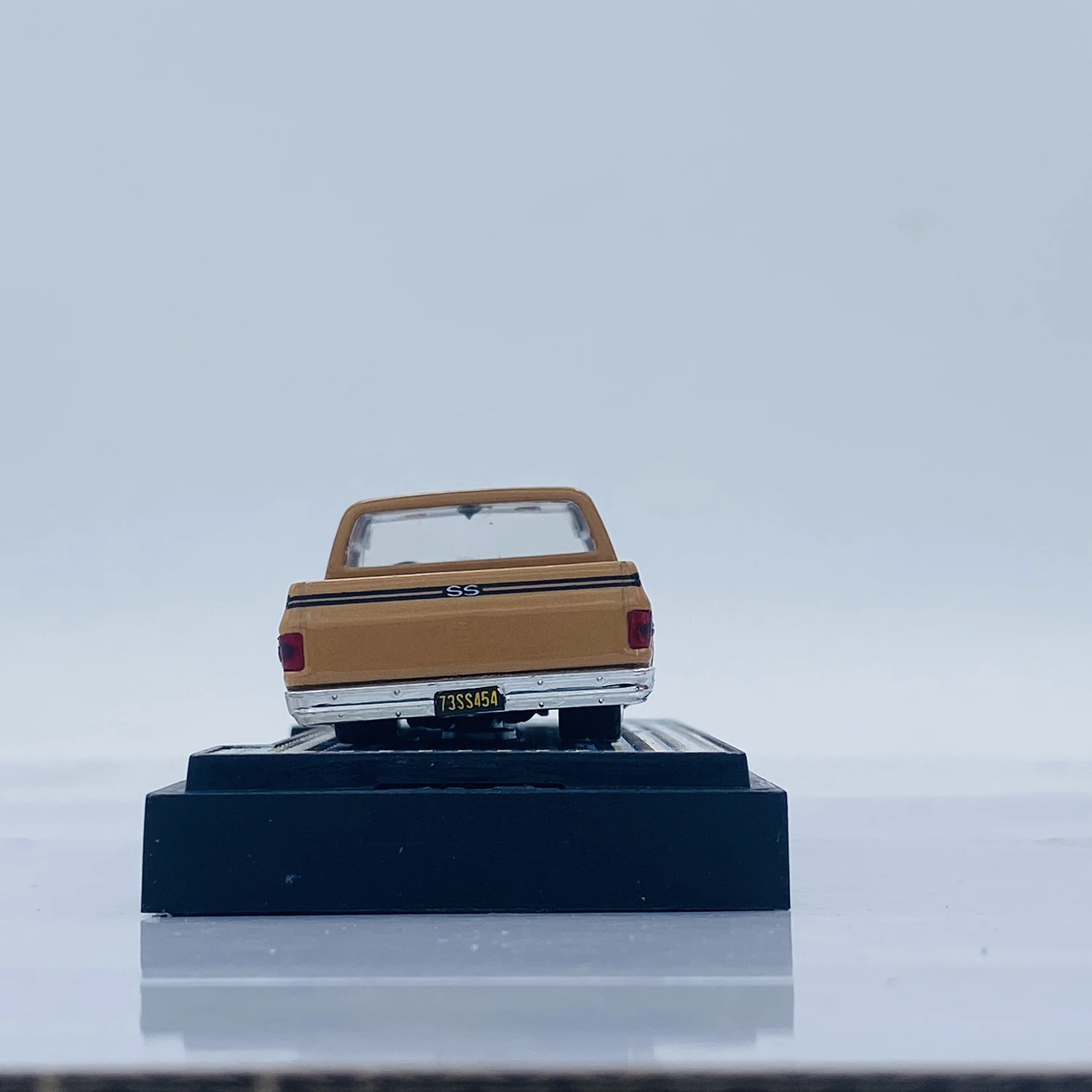 1973 Chevrolet Cheyenne Super Diecast 1:64 Scale 5 1973 Chevrolet Cheyenne Super Diecast 1:64 Scale - Image 5