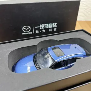 Mazda 2020 CX-4 Die-Cast Model 1:32 Scale 8 Sf75040d0ad8b4e6e91f212e8a459be16d