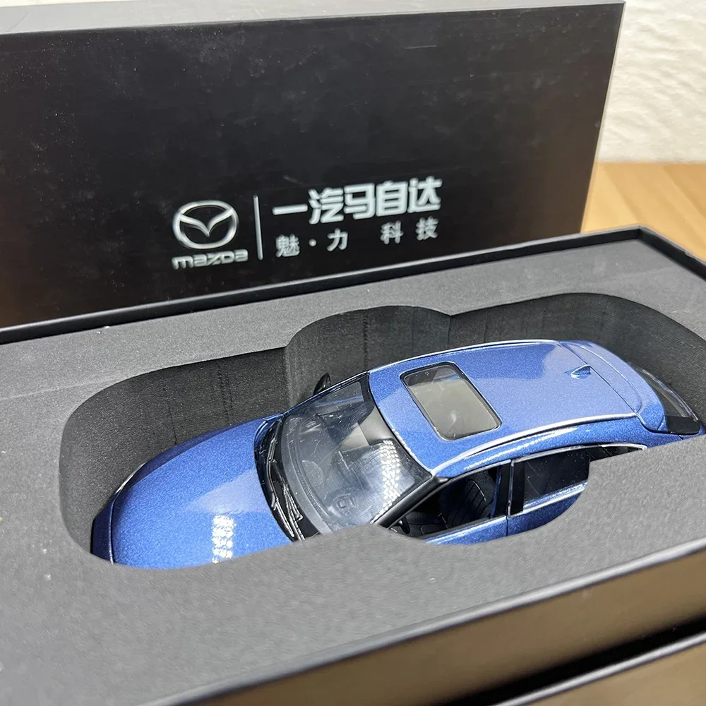 Mazda 2020 CX-4 Die-Cast Model 1:32 Scale 4 Mazda 2020 CX-4 Die-Cast Model 1:32 Scale - Image 4