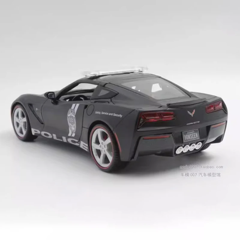 1:18 Scale Diecast Corvette Model 4 1:18 Scale Diecast Corvette Model - Image 4