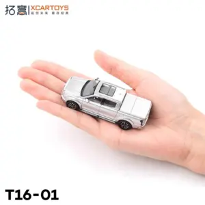 1:64 Silver Die-Cast Pickup Truck for Collectors 11 Sf8bc6654b4834d9a9d72ed1efc4894f8r