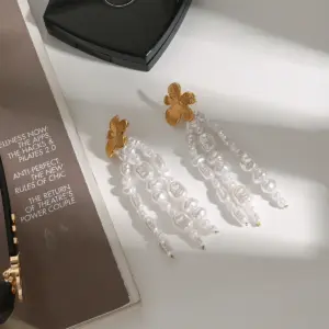 Gold Stainless Steel Floral Earrings with Pearls 12 Sfaaacd907914419ca6f10639847ae405o