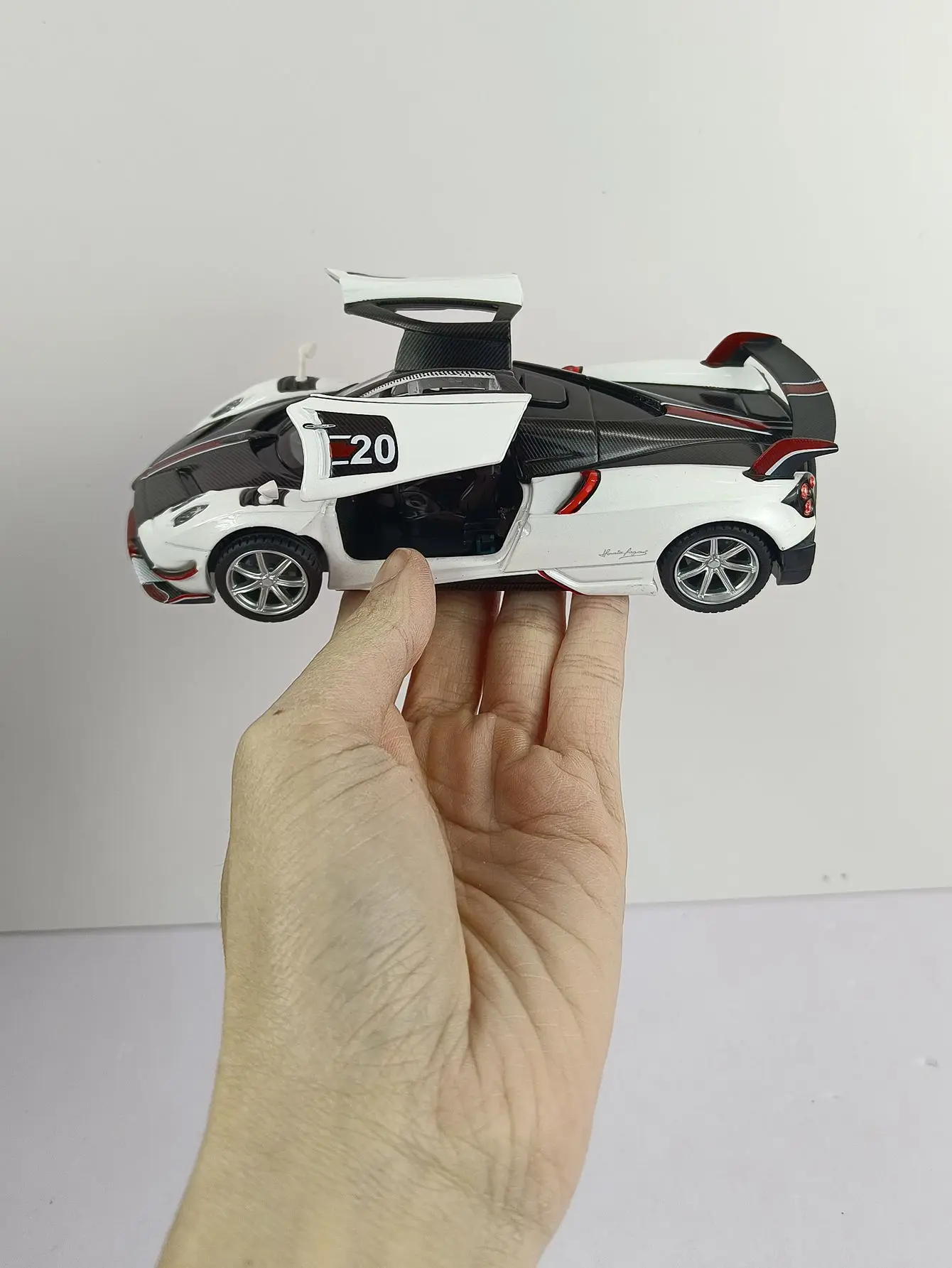 1:32 Pagani BC Alloy Supercar Model 8 1:32 Pagani BC Alloy Supercar Model - Image 8