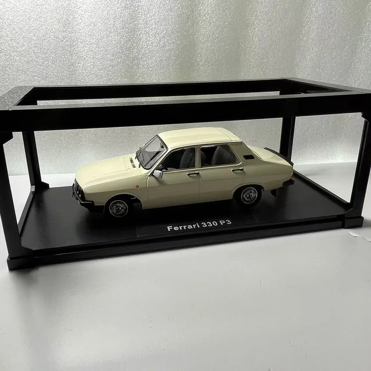 Vintage Beige Dacia 1310 TLX 1:18 Scale Model 6 Vintage Beige Dacia 1310 TLX 1:18 Scale Model - Image 6