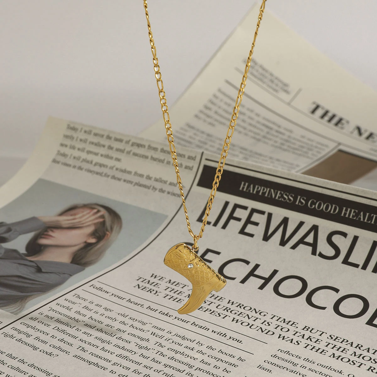 Gold-Plated Stainless Steel Pendant Necklace 3 Gold-Plated Stainless Steel Pendant Necklace - Image 3